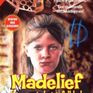 Madelief: krassen in het tafelblad